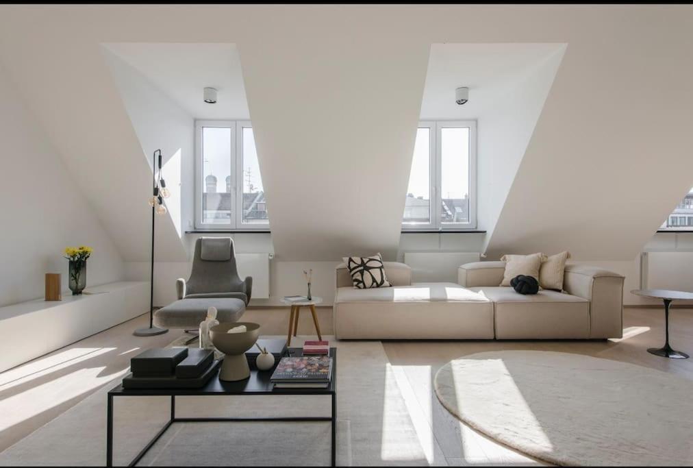 Hemingway Penthouse With Fireplace/chimney Monaco di Baviera